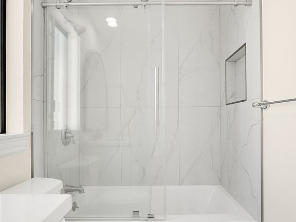 2nd image of 205 39th St #B