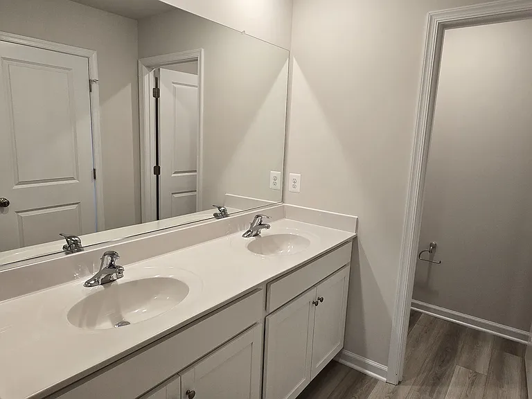 16001 Abelson Way — Photo 35