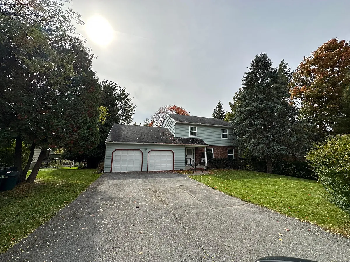 Building Photo - 215 Eastern Heights Dr #1
