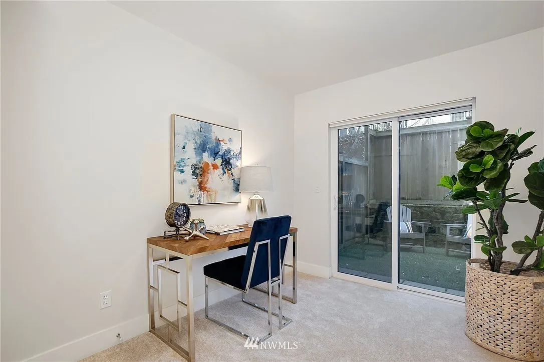 3 bed, 2.5 bath, 1340 sqft, $3,700 — Photo 3