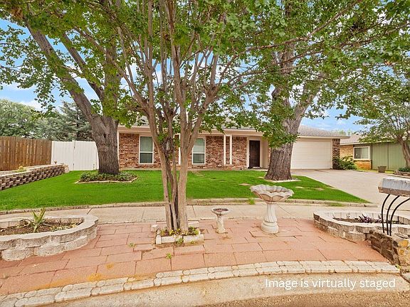 2nd image of 2505 Crestmoor Ct