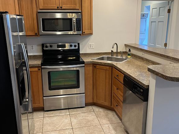 3rd image of 1401 Battery Ave APT 3C