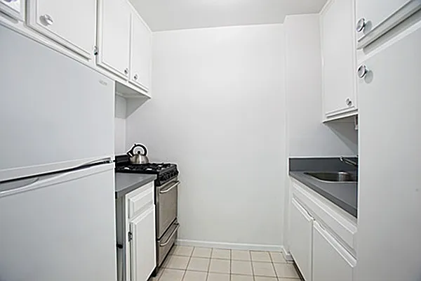 Sold by Fenwick Keats Real Estate | media 11