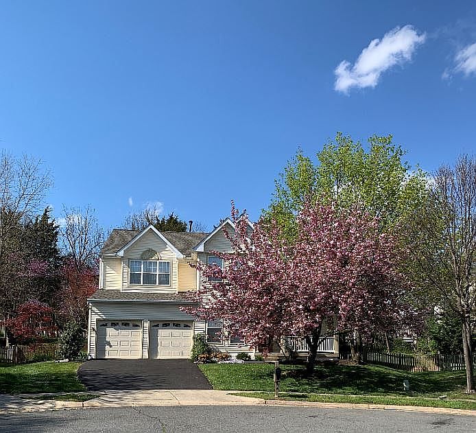 2nd image of 42812 Crowfoot Ct