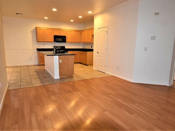 3rd image of 1827 Bella Lago Dr