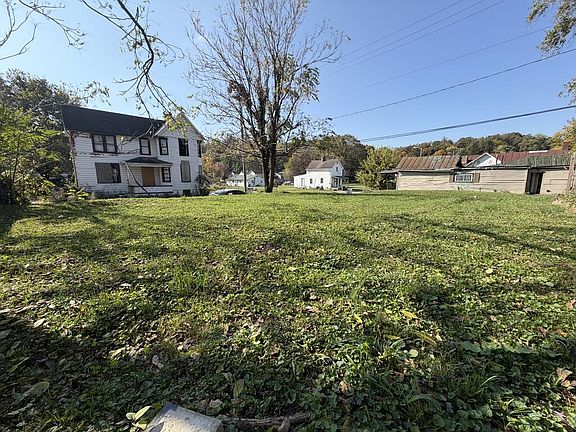 4th image of 0 W 7th St