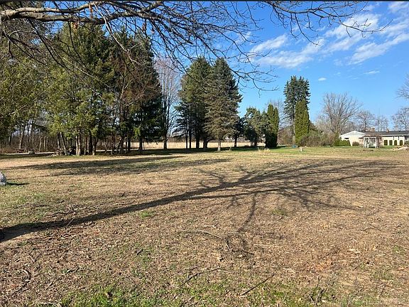 4th image of 24496 Renata Dr