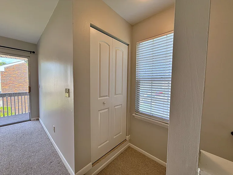 1702 Granville Rd — Photo 16