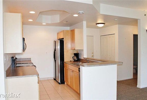 7. Kitchen Alt View - 2737 E Maple