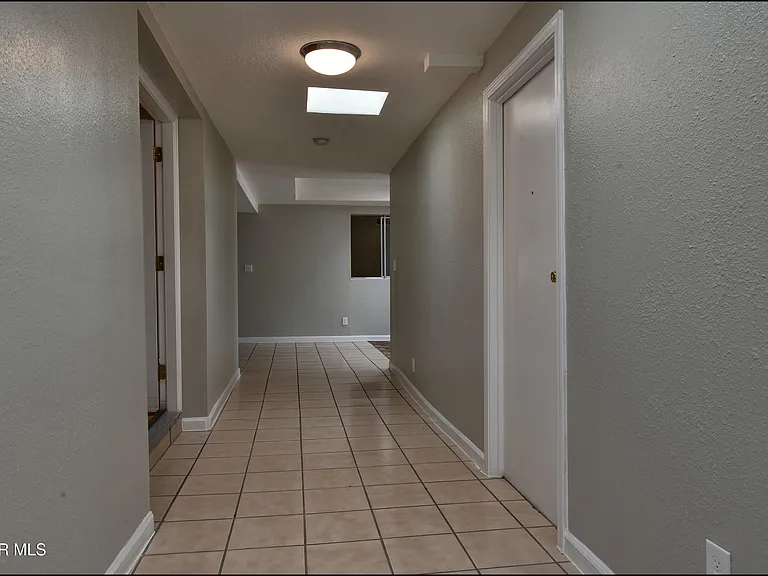 4700 Louisiana St — Photo 9