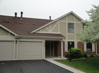 1056 Deerpath Ct APT B1, Wheeling, IL 60090