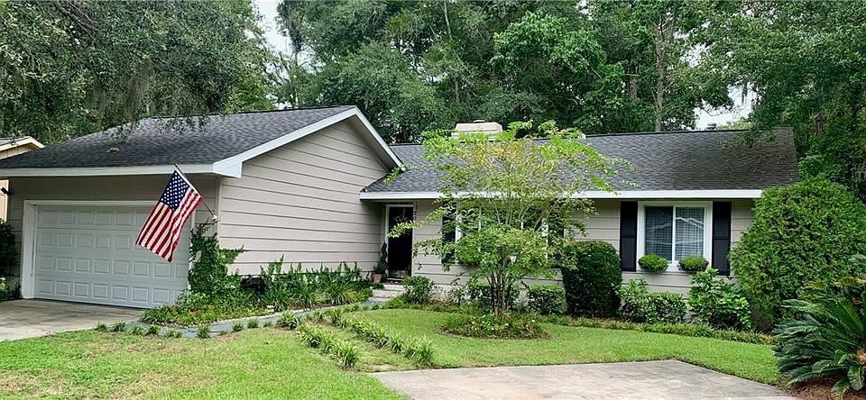 1st image of 208 Palmetto Ct