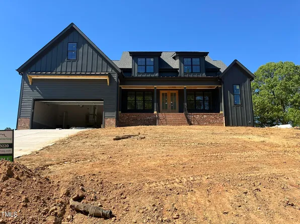 172 Hook Dr #8, Fuquay Varina, NC 27526