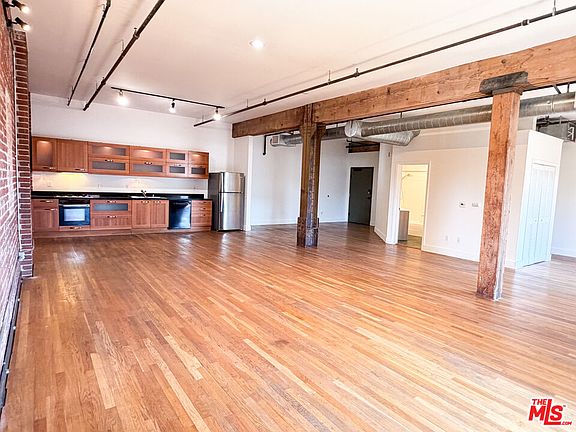 4th image of 215 S Santa Fe Ave APT 4