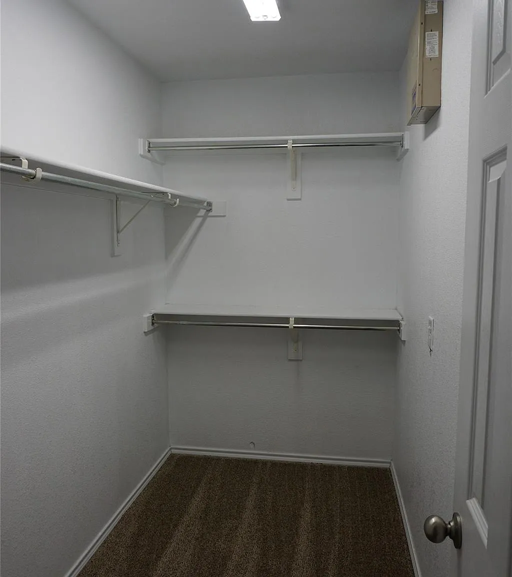 2 bed, 1.5 bath, 1234 sqft, $1,950 — Photo 2