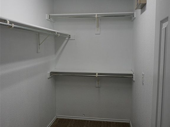 2nd image of 4080 Kyndra Cir
