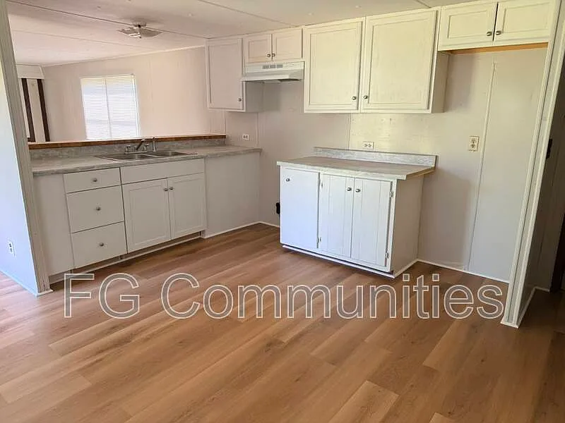 2 bed, 2.0 bath, $975 — Photo 2