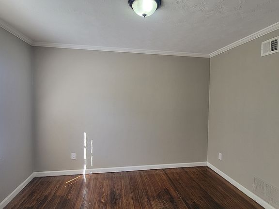 3075 S Edgeware 8_10222024