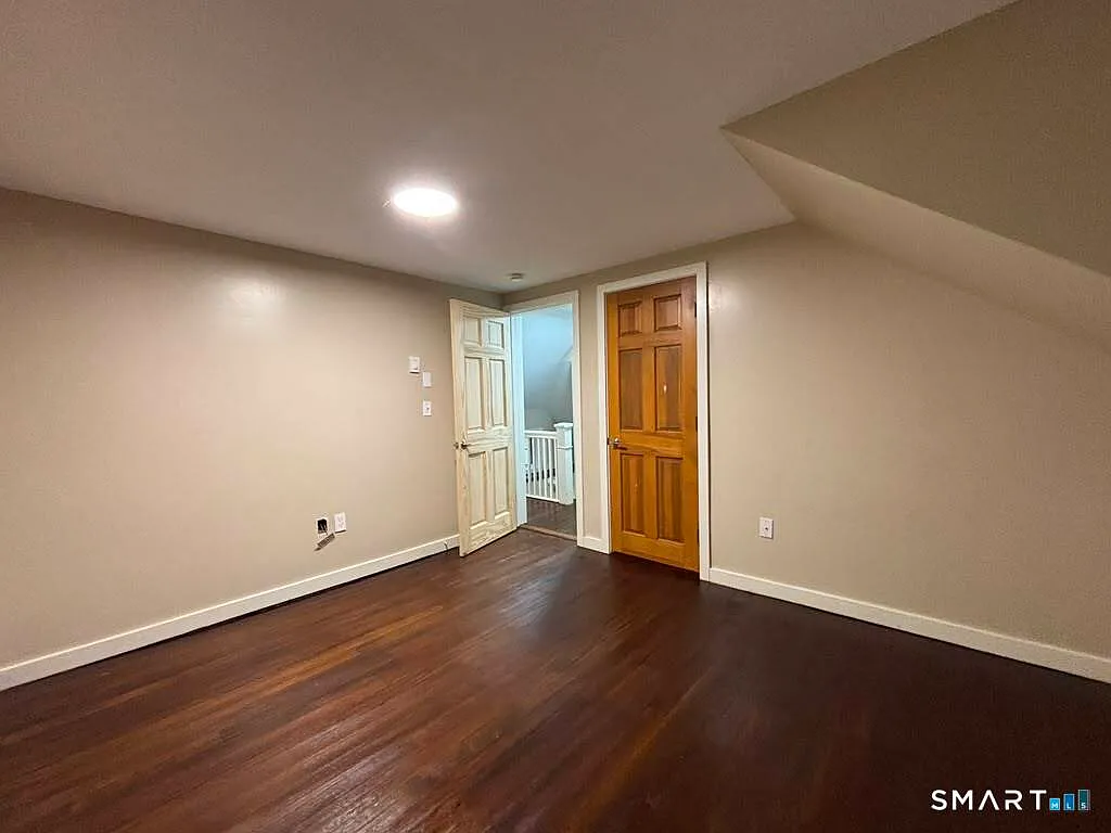 3 bed, 1.5 bath, 1120 sqft, $2,800 — Photo 4