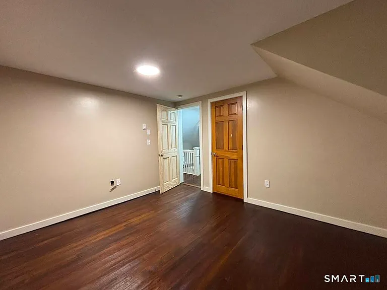 5 Seminary Rd — Photo 4