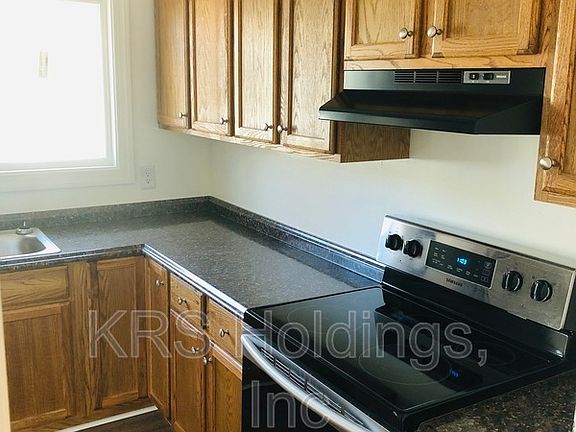 3rd image of 2620 C St