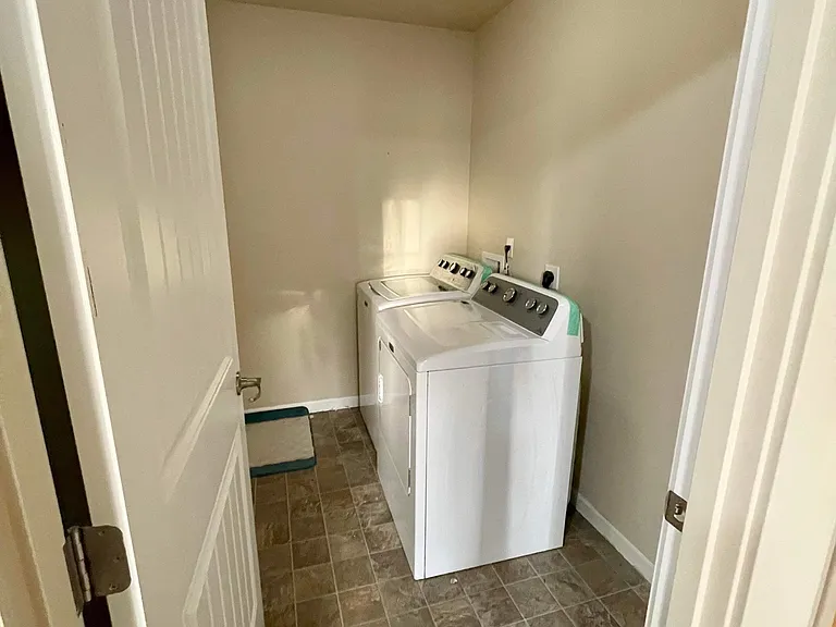 1616 Farina Loop SE — Photo 19