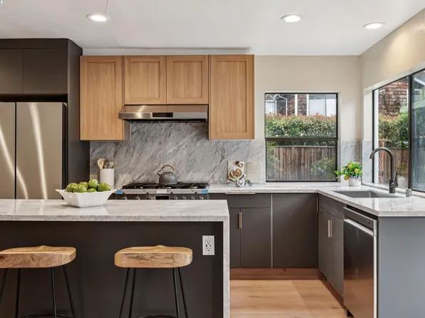 209 Cumberland Ct, Alameda, CA 94502