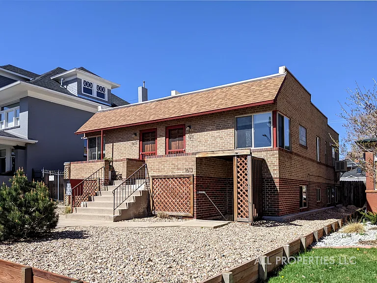 1613 York St — Photo 1