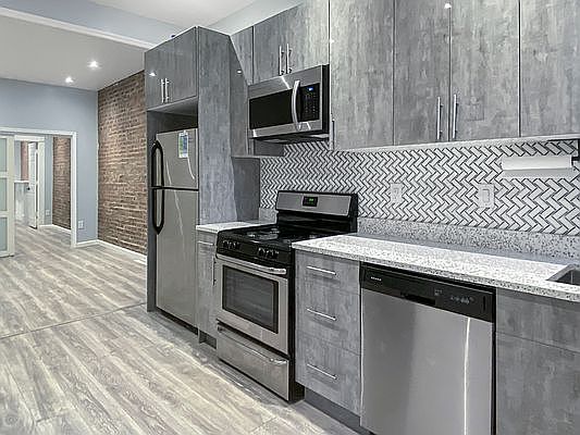 3rd image of 254 Wyckoff St APT 1L