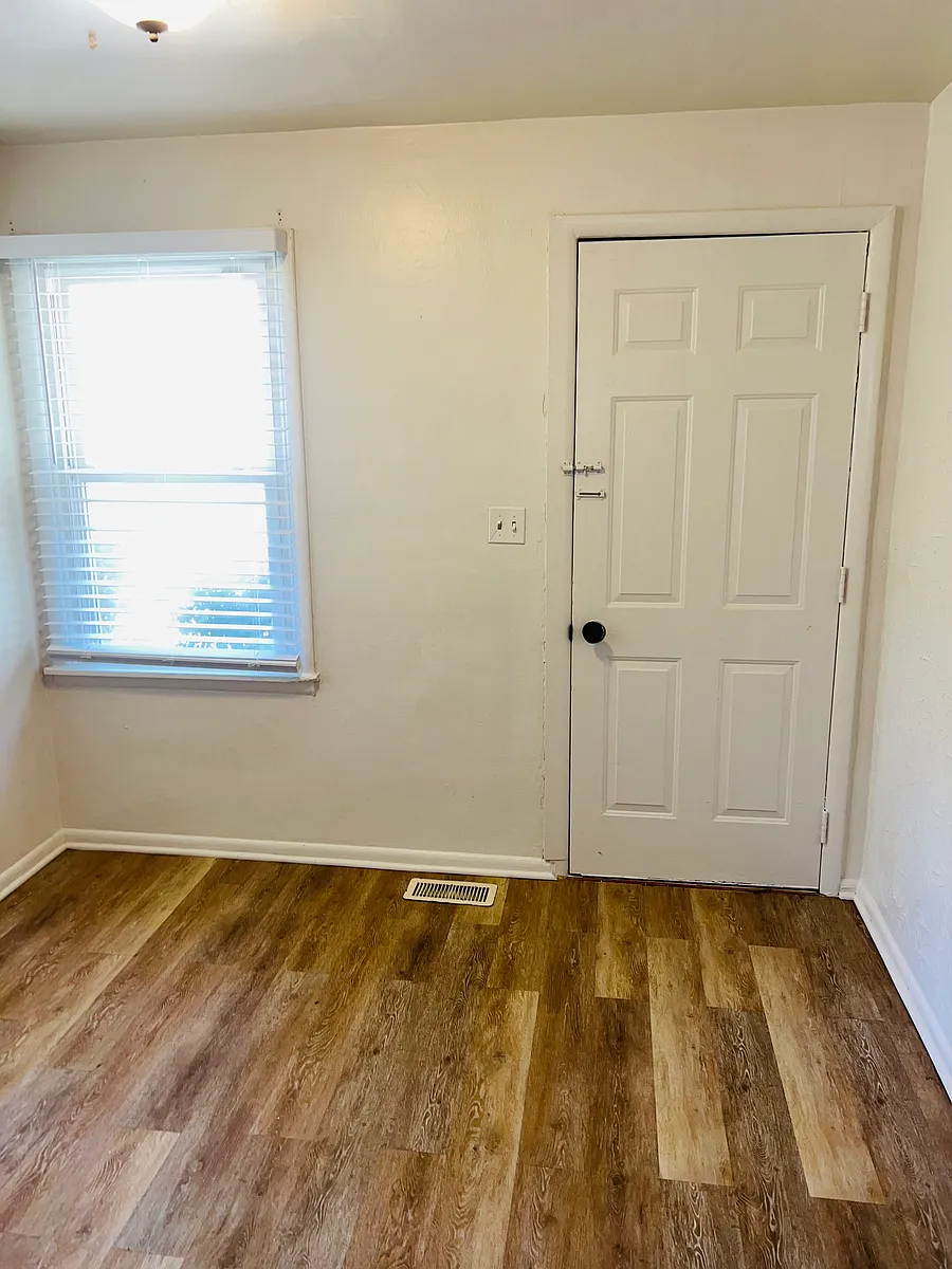 Building Photo - 1636 Franklin St #2