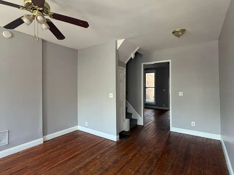 1814 Penrose Ave — Photo 16