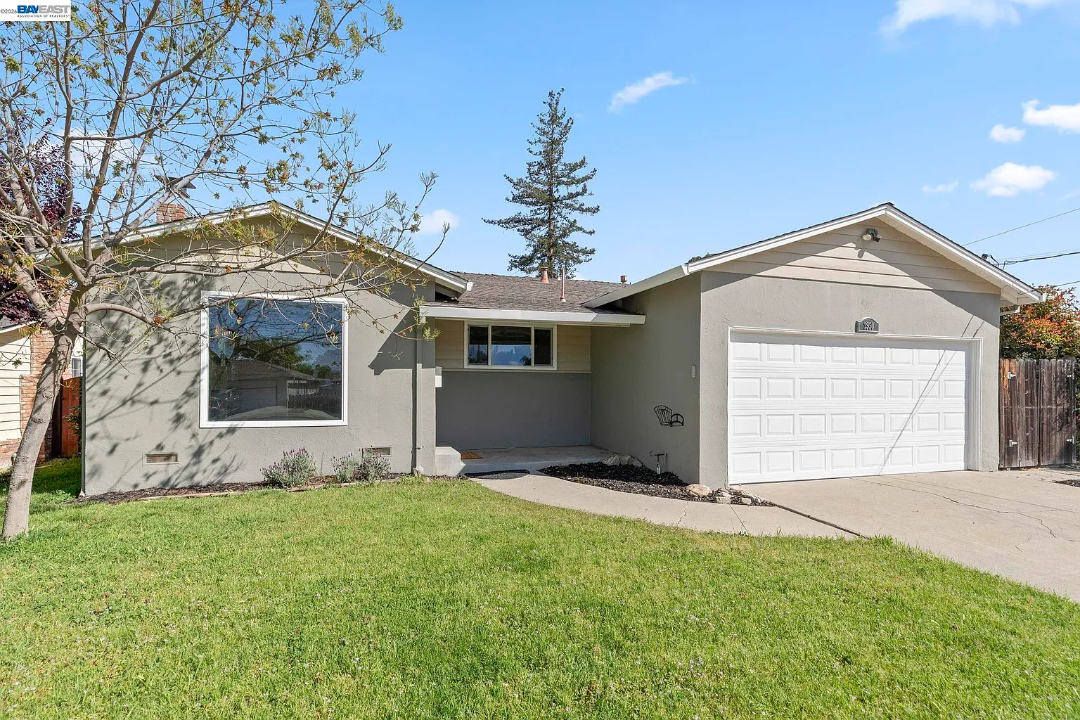 2950 Kelly St photo 1