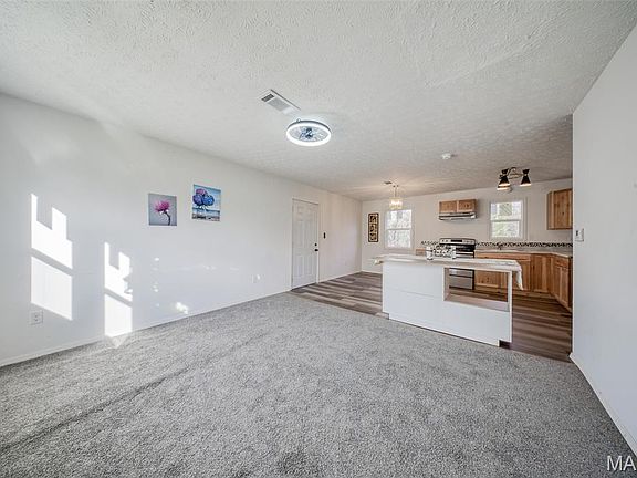 3rd image of 26650 Samantha Ln