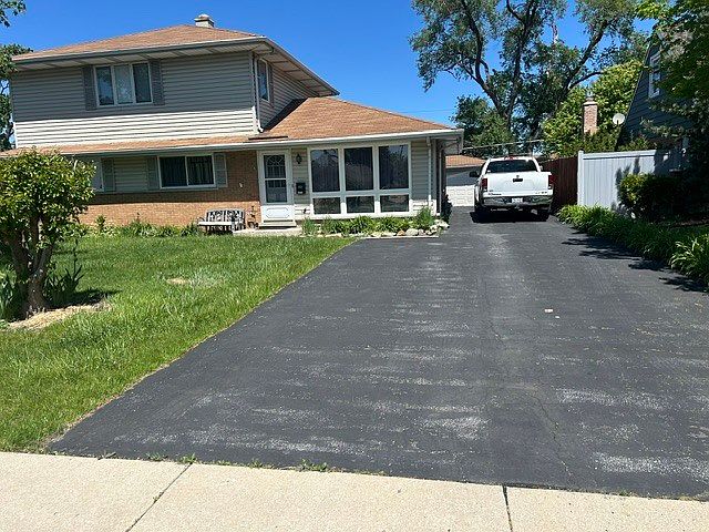 1st image of 6314 W 85th St