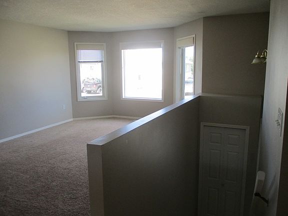 5th image of 9211 94a Ave