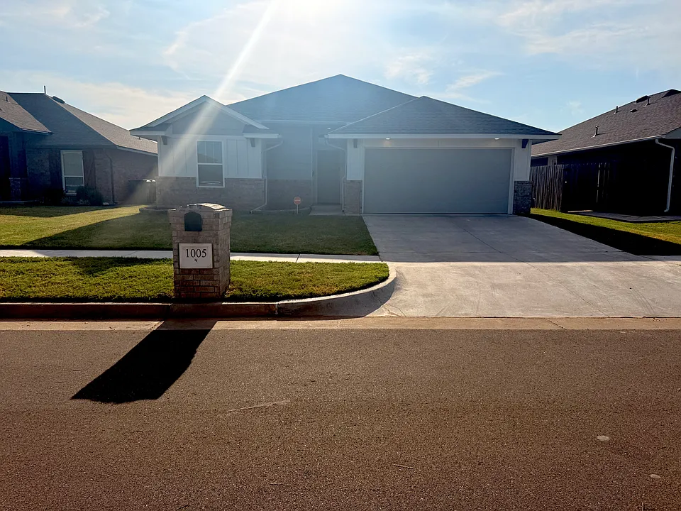 1005 Blackjack Creek Dr