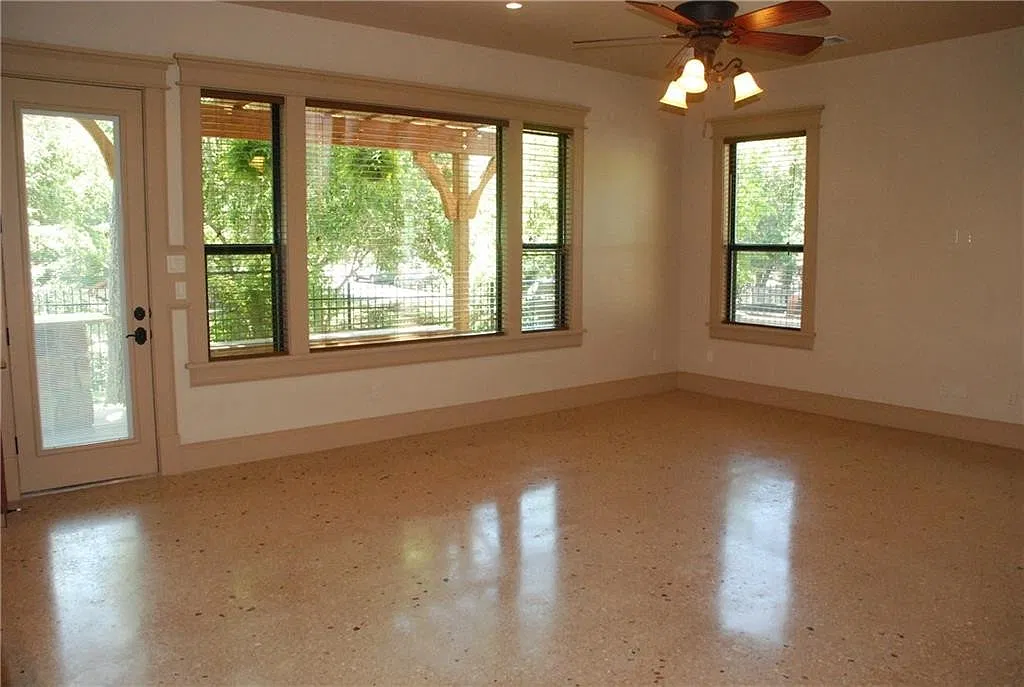722 Harris Avenue — Photo 3