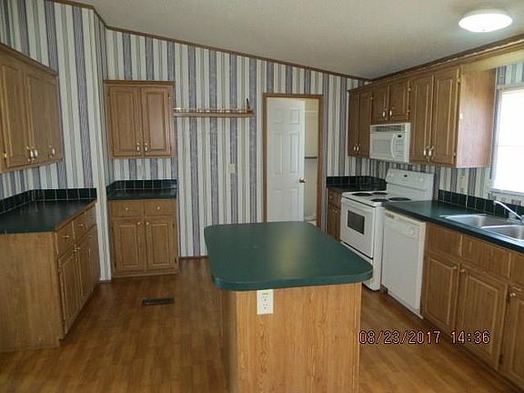 3rd image of 2921 Northshore Dr