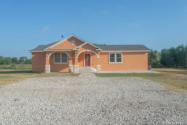 3 bed, 2.0 bath, 1677 sqft, $1,950 — Photo 1