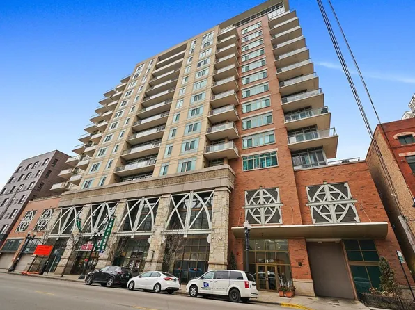 230 W Division St APT 505, Chicago, IL 60610