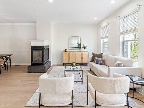 4th image of 2842 Acarie Dr