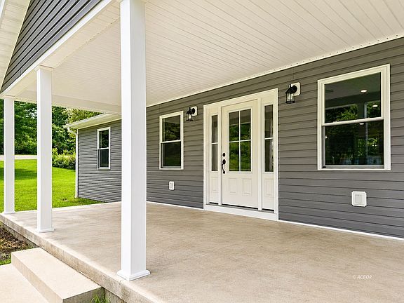 3rd image of 841 Roush Ln