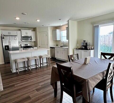 4th image of 619 W Bravo Avenue