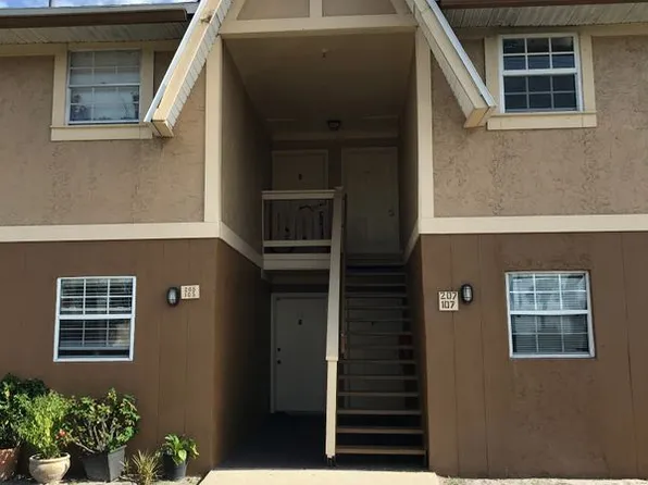 207 Bristol Ln, Melbourne, FL