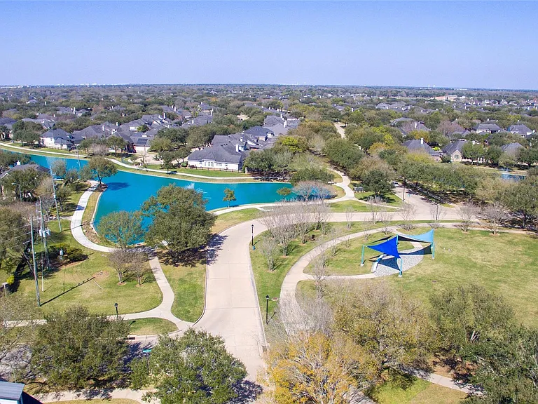 21327 Pennshore Ln — Photo 35