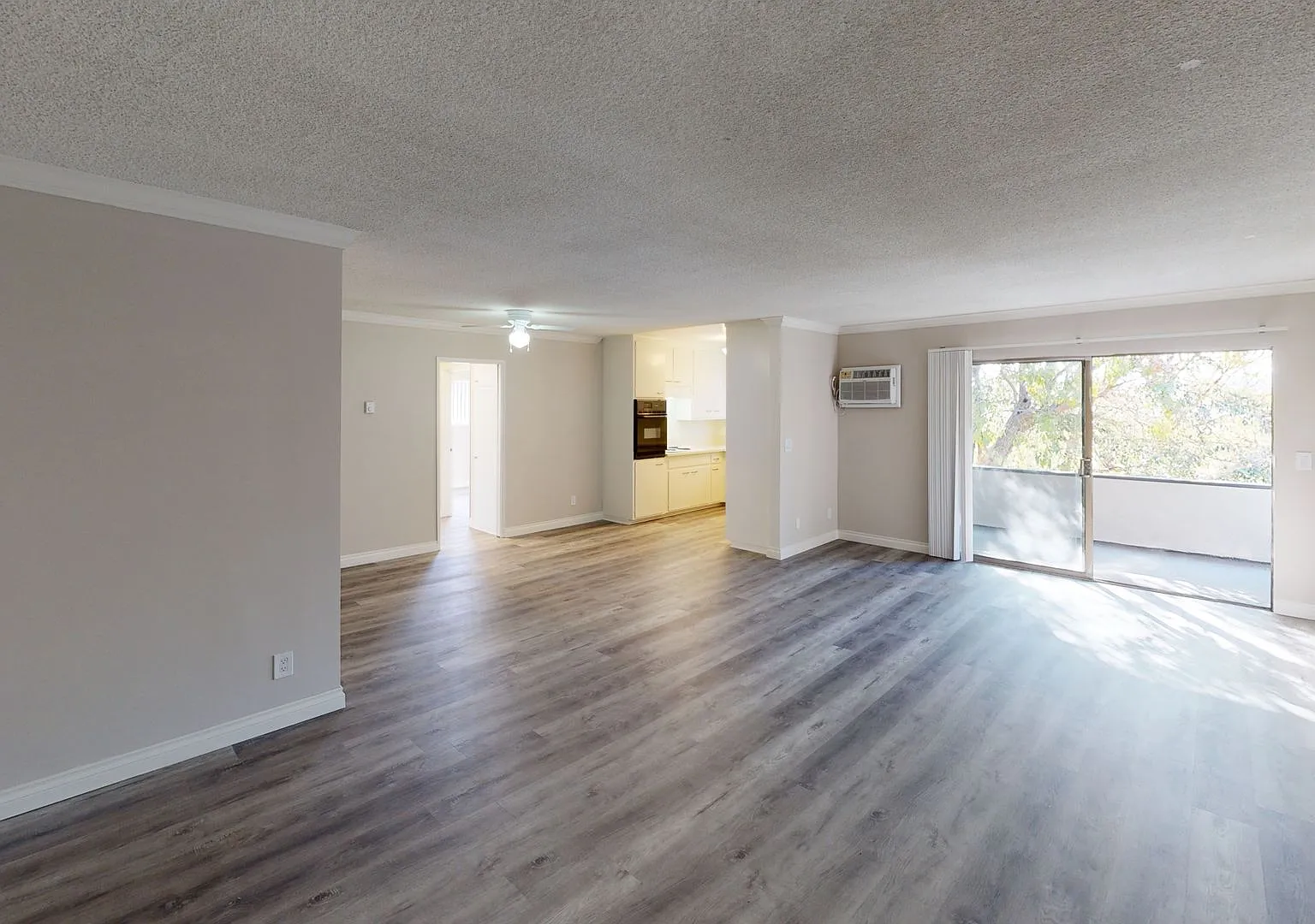 Gilmore Apts.. Beautiful Newly Remodeled Apartments...CALL NOW! — Photo 3