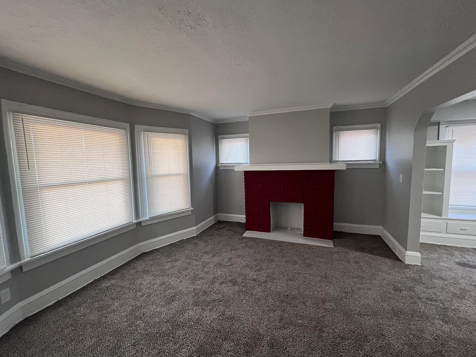 1748 Catalpa Rd — Photo 2