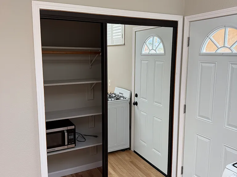 1732 Fernando St — Photo 8
