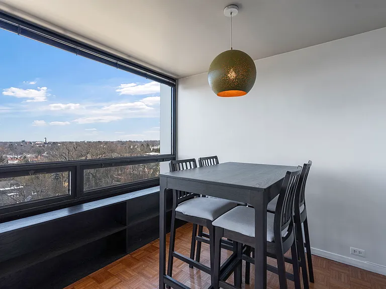 4000 N Charles St — Photo 14