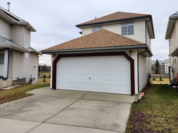 102 Somervale Grn SW, Calgary, AB T2Y 3K1
